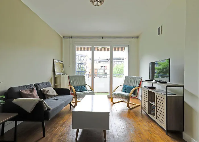 Beautiful And Spacious T3 With Balcony In Toulouse